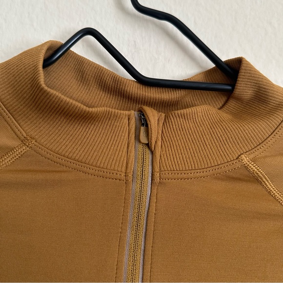 Lululemon Long Sleeve Top - Picture 5 of 6